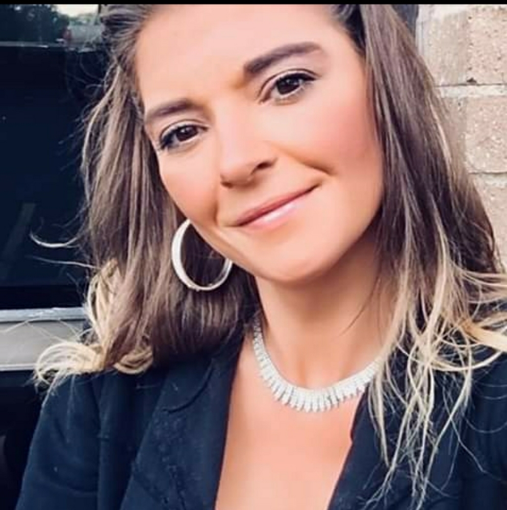 Meet your Posher, Crystal